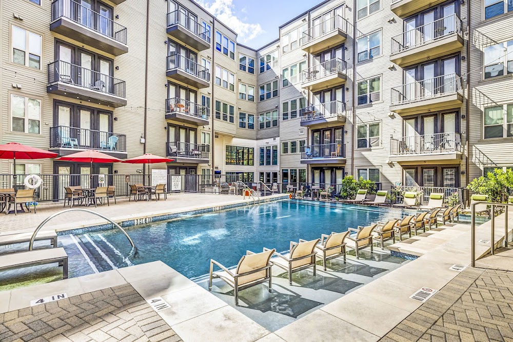 West Koenig Flats Apartment Homes
