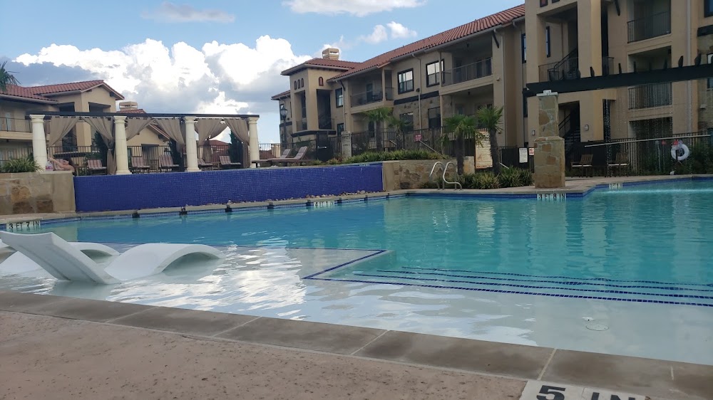 Creekside on Parmer Lane