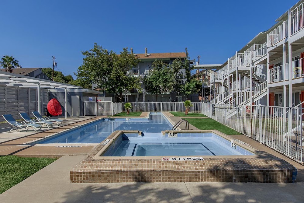 Lamar Place Apartments